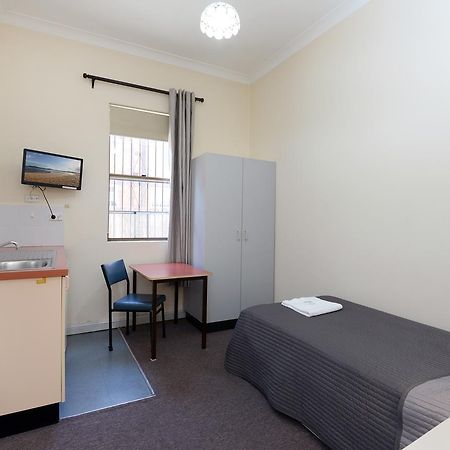 Parade Lodge Sydney Bagian luar foto