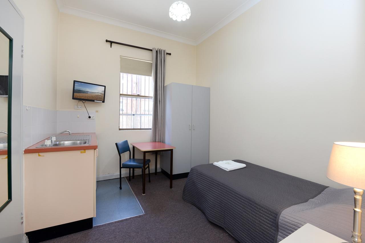 Parade Lodge Sydney Bagian luar foto